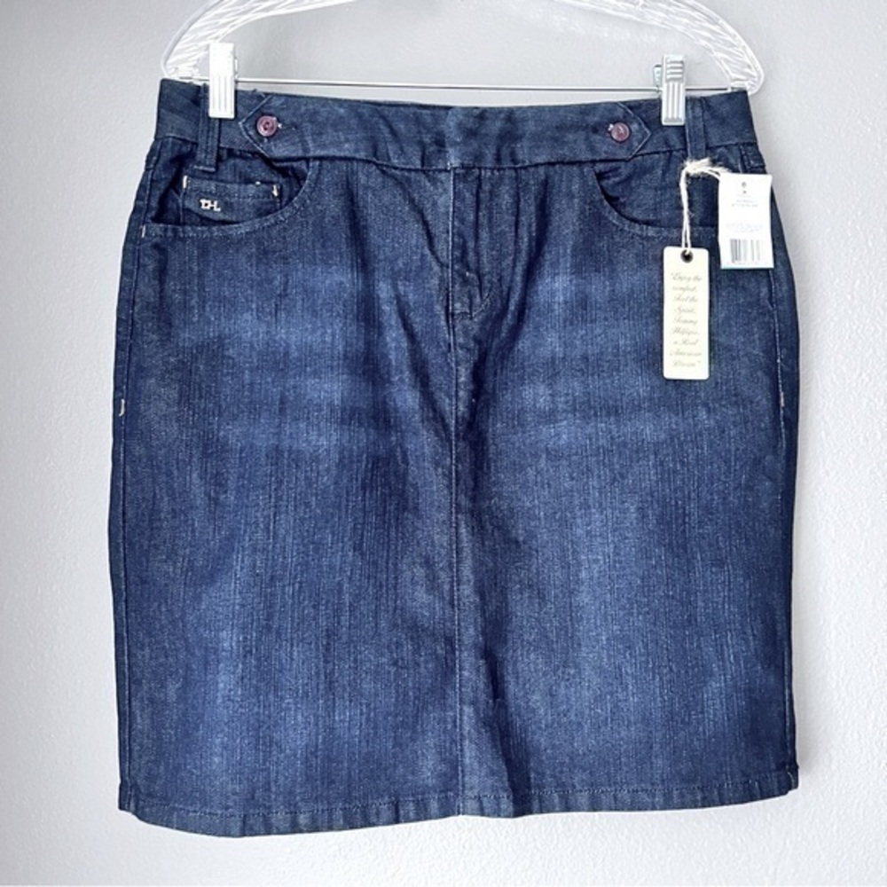 NWT Tommy Hilfiger women’s size 8 dark wash denim skirt